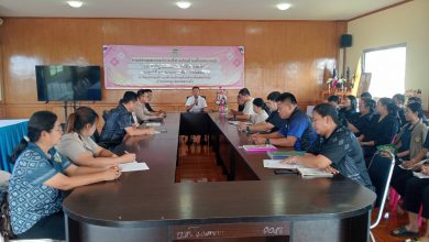 Photo of วันที่ 9 มีนาคม 2569 เวลา 15.00 น. นายเผ่าพันธ์ เสมาทอง นายก อบต.โนนหมากมุ่น พร้อมคณะผู้บริหาร ประชุมพนักงานส่วนตำบล และพนักงานจ้างฯ เพื่อกำหนดทิศทางการทำงานร่วมกัน